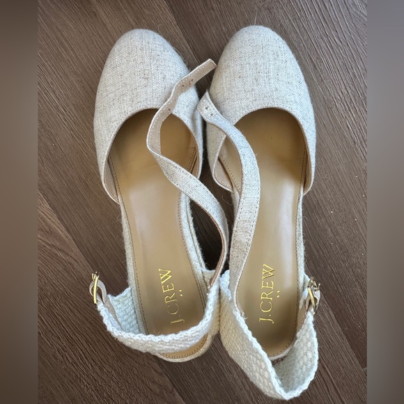 J. Crew Cream and Gold Espadrille Women's Shoes - Size 7.5 - Never Worn - Picture 2 of 5